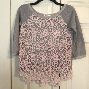 MONTEAU Los Angeles Small Gray Pink Crochet Lace Top Pullover Sweatshirt Flirty